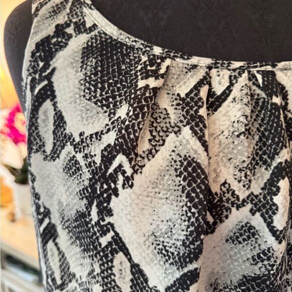 Apt 9 Animal Print tank (small) - Picture 2 of 5